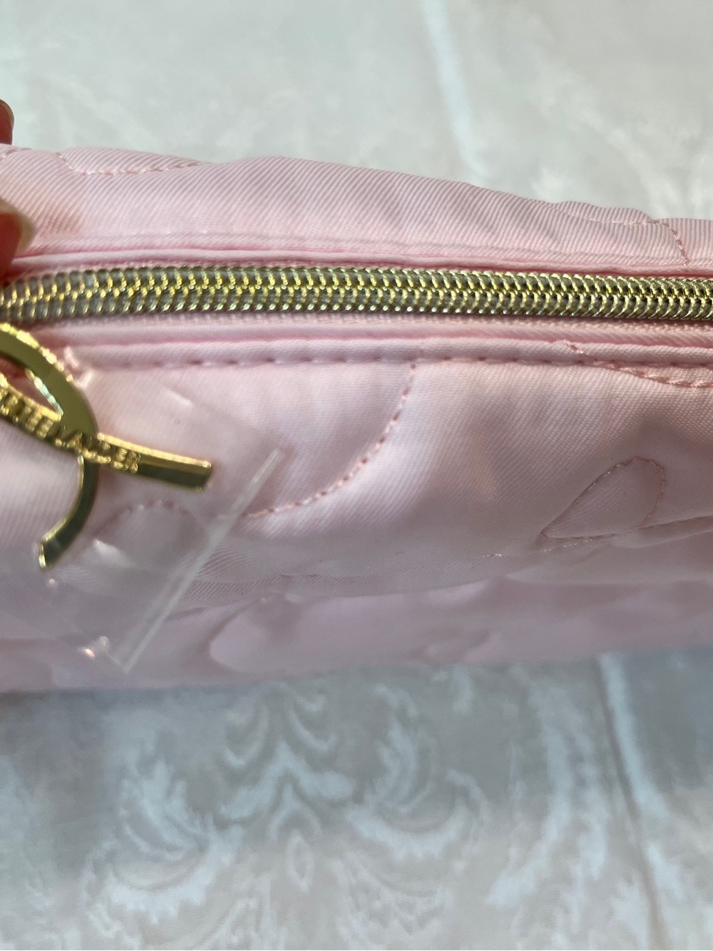 Estée Lauder Quilted Light Pink Cosmetic Pouch Breast Cancer Research Foundation - Picture 2 of 6